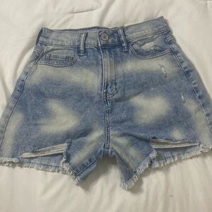 Never worn high rise denim shorts!!